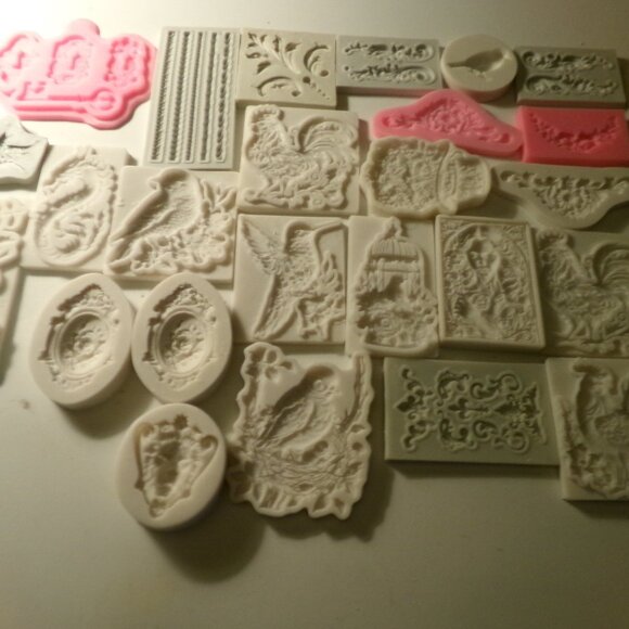 25 new rubber craft molds & 1 package of clay. - Picture 5 of 5
